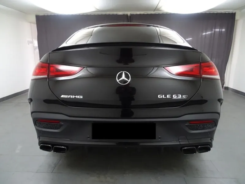 Mercedes-Benz GLE 63 S AMG Coupe 4Matic+ =AMG Carbon Trim= E Image 3