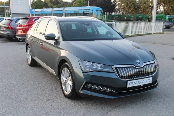 Škoda Superb Combi 1.4 TSi IV Plug in HYBRID AUTOMATIK *NAVI Image 3