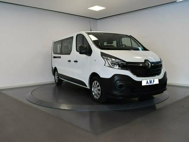 RENAULT Trafic Image 2